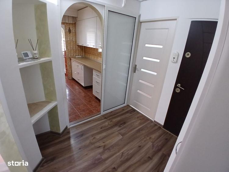 Apartament cu 2 camere decomandat în Est