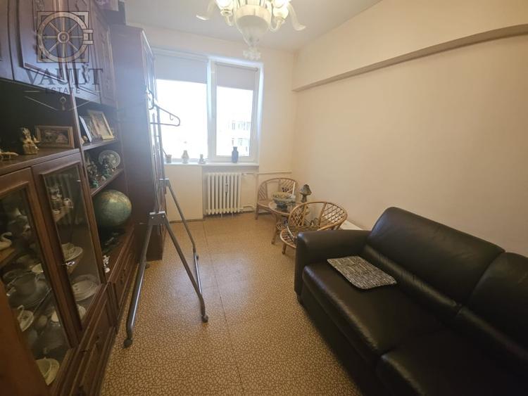 Apartament cu 3 camere decomandat în Tineretului