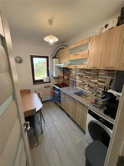 Apartament cu 2 camere decomandat în Filiași