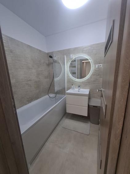 Apartament cu 2 camere decomandat în Runcu