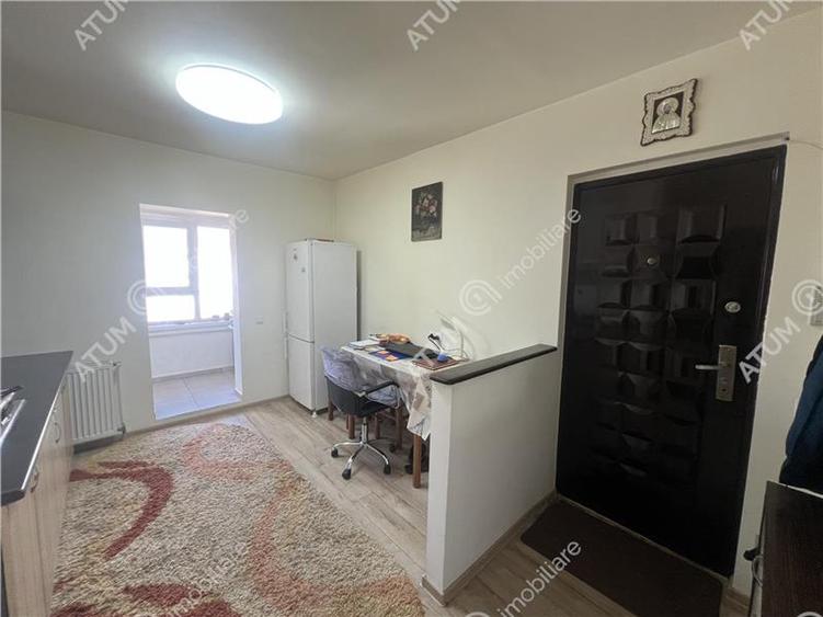 Apartament cu 2 camere decomandat, mobilat în Valea Aurie