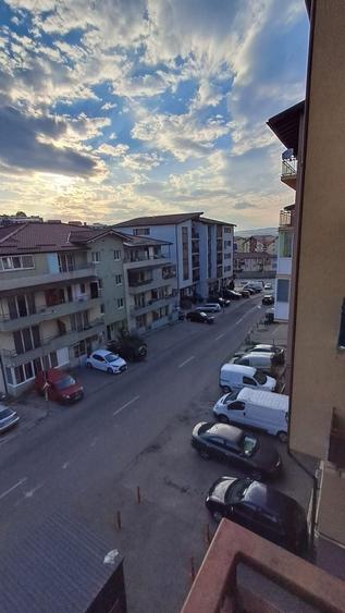 Apartament cu 2 camere semidecomandat în Iacobeni