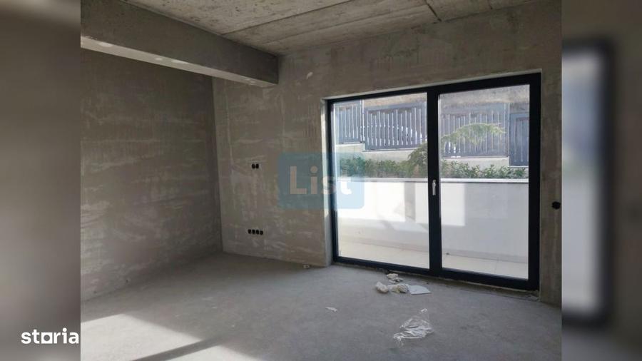 Casă cu 5 camere cu Teren 870 Mp în Andrei Mureșanu