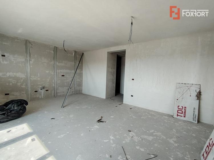 Apartament cu 2 camere decomandat în Giroc