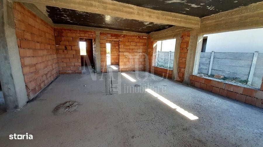 Casă cu 4 camere decomandat cu Teren 660 Mp în Nufărul