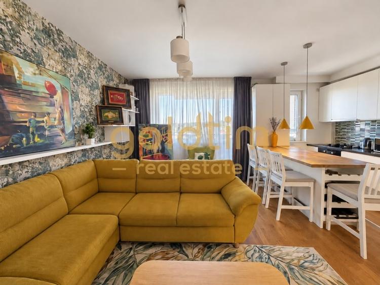 Apartament cu 3 camere semidecomandat, mobilat în Băneasa