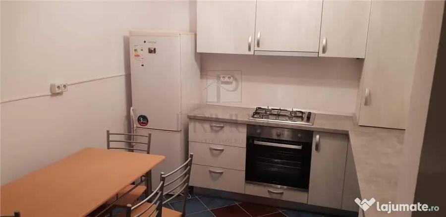 GIROCULUI, 2 CASE INTR-O SINGURA CURTE CU TEREN GENEROS - 6