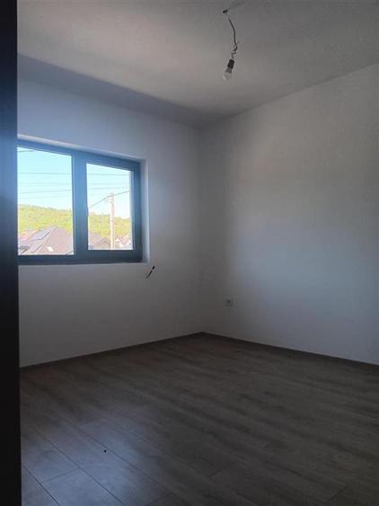 LA CHEIE! Visan Barnova CASA parter 100mp TEREN 400mp toate utilitatile - 14