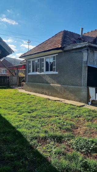 Casă cu 2 camere în Dăbâca