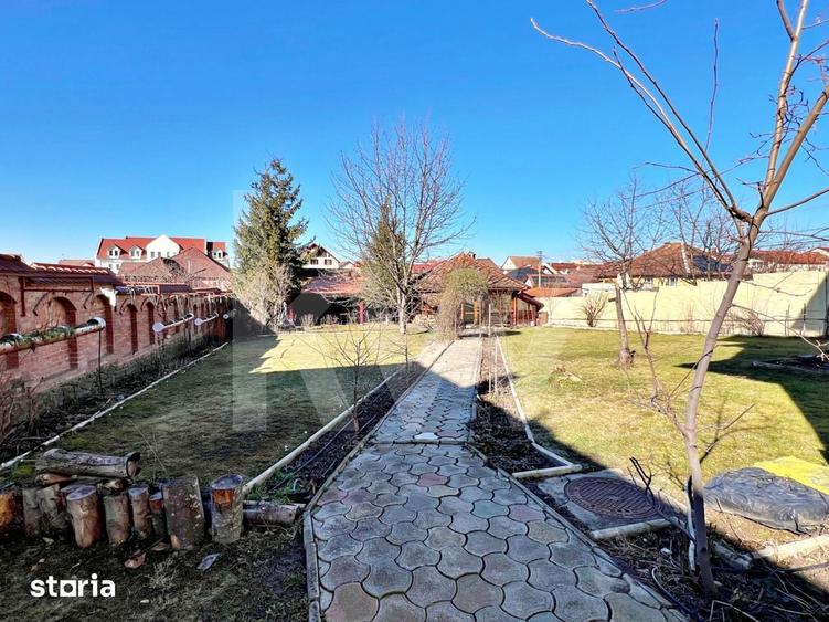 Casă cu 6 camere cu Teren 999 Mp în Ștrand