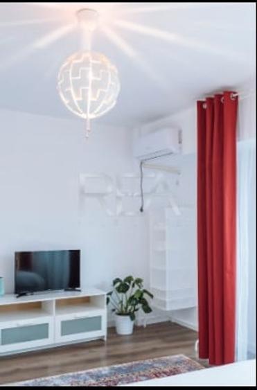 Apartament cu 4 camere decomandat, mobilat în Cantemir
