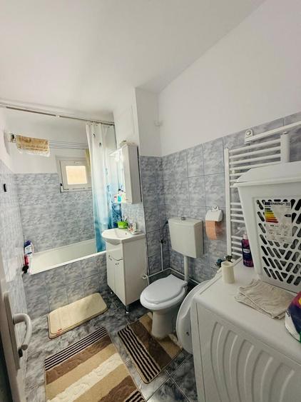 Apartament cu 2 camere semidecomandat, mobilat în Soarelui