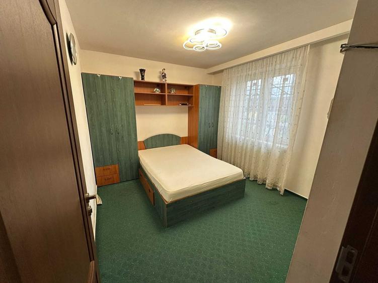 Apartament cu 4 camere decomandat în Chișinau
