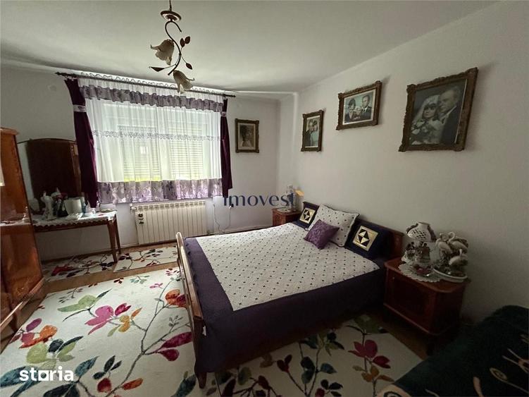 Casă cu 5 camere cu Teren 250 Mp în Aurel Vlaicu