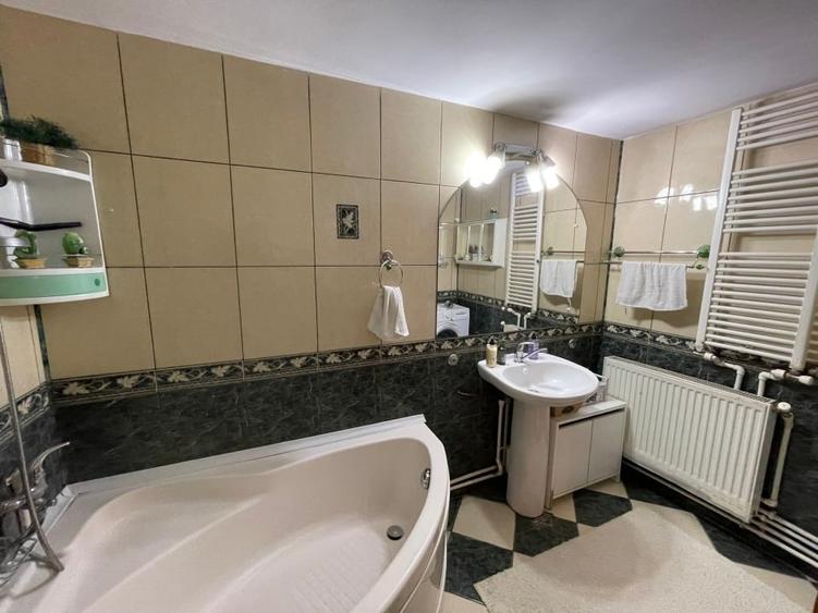 Casă individuală cu 3 camere cu Canalizare în Brestei