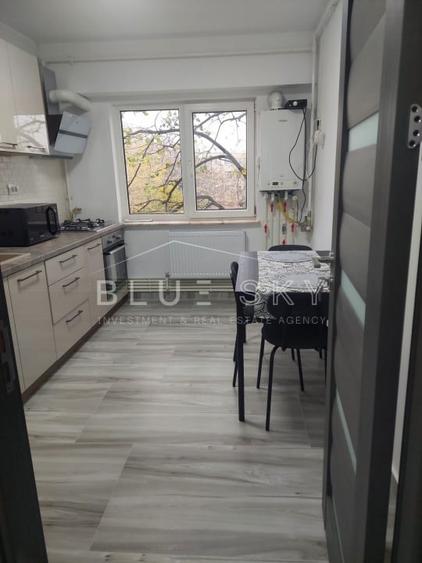 Apartament cu 3 camere decomandat, mobilat în Tomis III