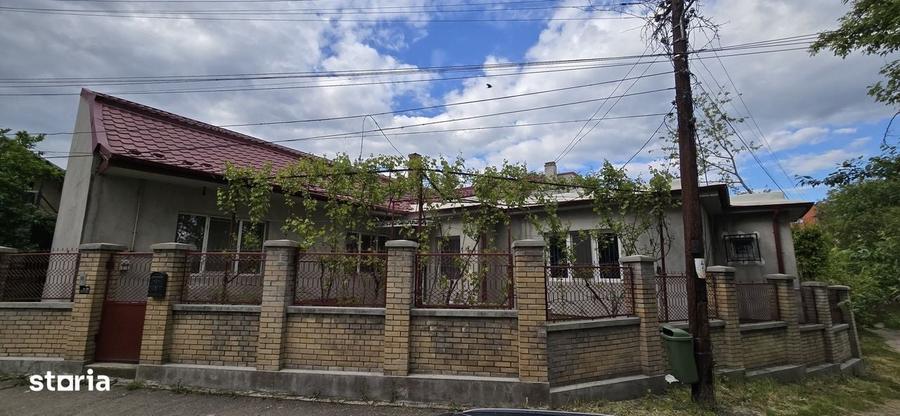 Casă cu 3 camere în Central