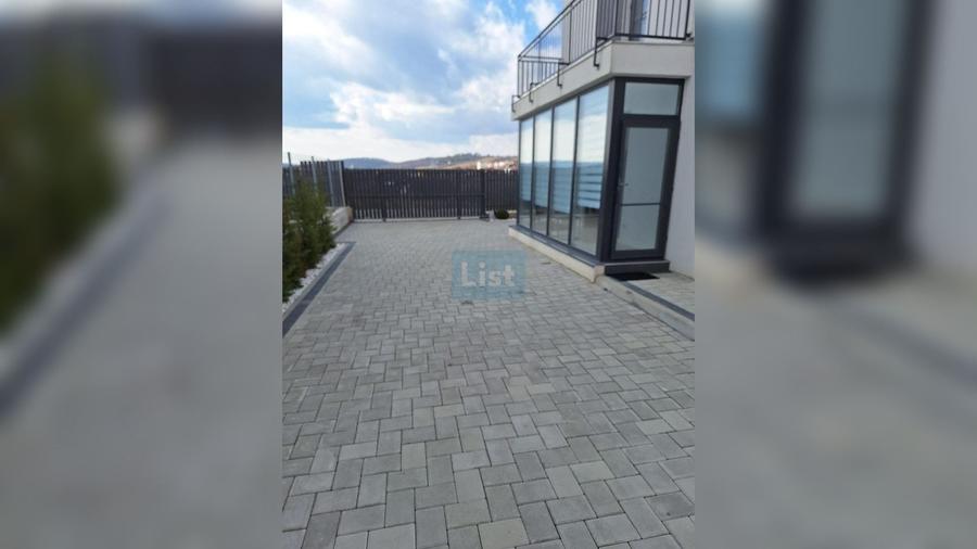 Casă cu 4 camere cu Teren 400 Mp în Centura