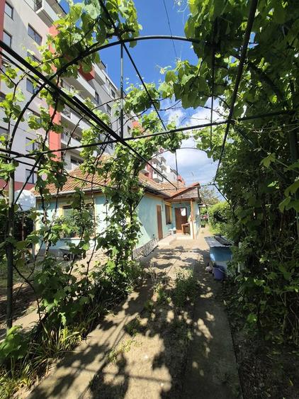 Casă cu 2 camere cu Teren 627 Mp în Girocului