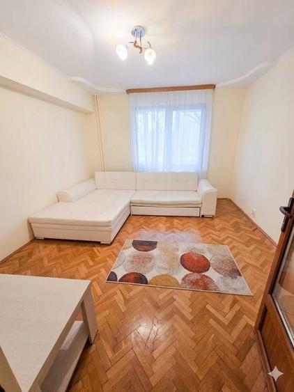 Apartament cu 2 camere decomandat în Spitalul Județean
