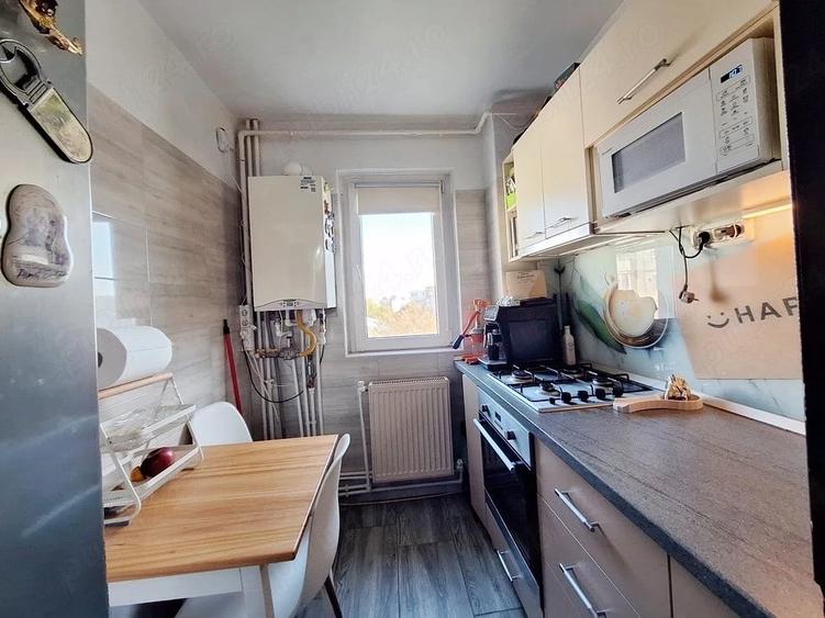 Apartament cu 2 camere semidecomandat în Banca Națională