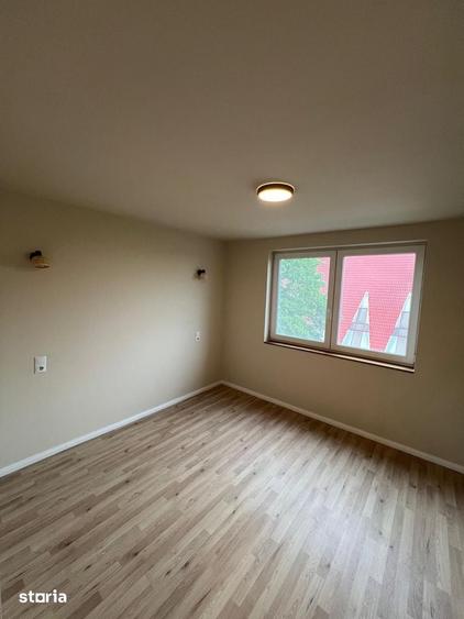 Apartament cu 3 camere decomandat în Burdea