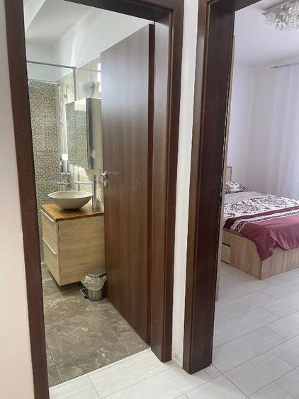Apartament cu 2 camere nedecomandat în Dumbrăvița