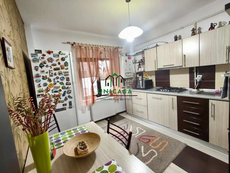 Apartament cu 3 camere decomandat în Ostroveni