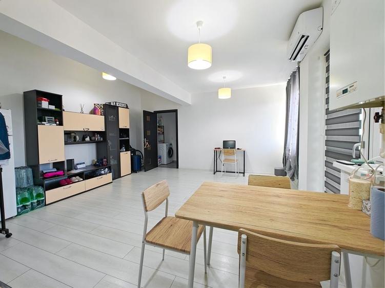 Apartament cu 2 camere decomandat în Exterior Vest