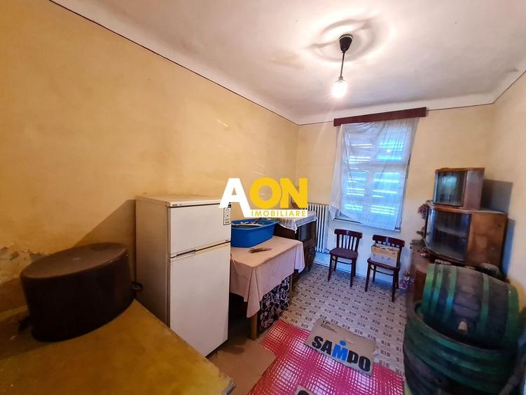 Casă individuală cu 3 camere cu Canalizare în Central