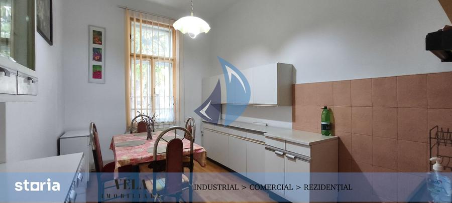 Casă cu 3 camere cu Teren 260 Mp în Semicentral