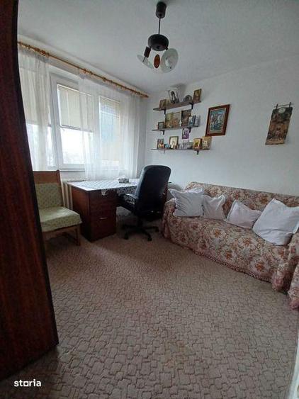 Apartament cu 3 camere, mobilat în Vitan