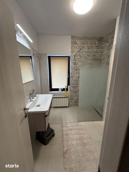 Casă cu 5 camere cu Teren 280 Mp în Bucureștii Noi