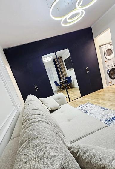 Apartament cu 2 camere semidecomandat în Griviței