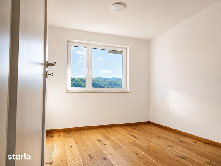 Apartament cu 3 camere în Astra