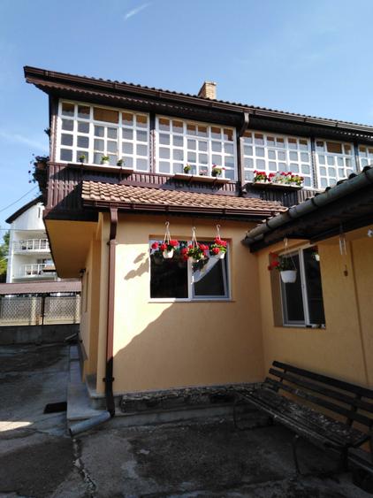 Casă cu 4 camere în Petros
