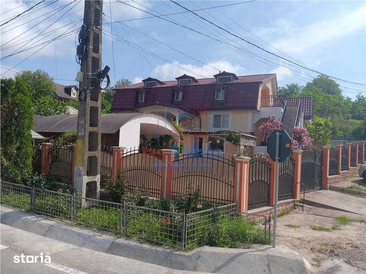 Casă cu 9 camere cu Teren 761 Mp în Popricani