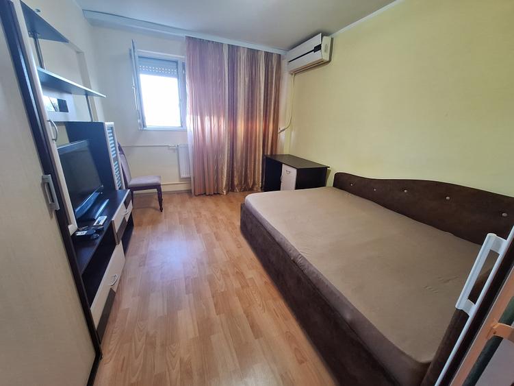 Garsonieră semidecomandată în Micro 21