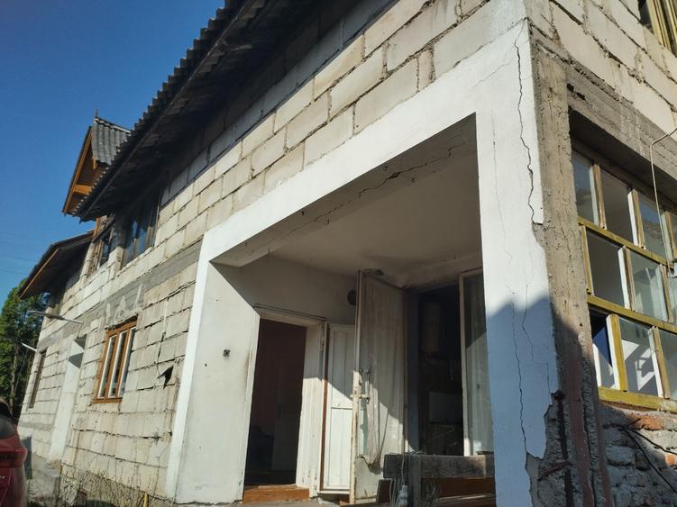Casă cu 4 camere în Almașu Sec