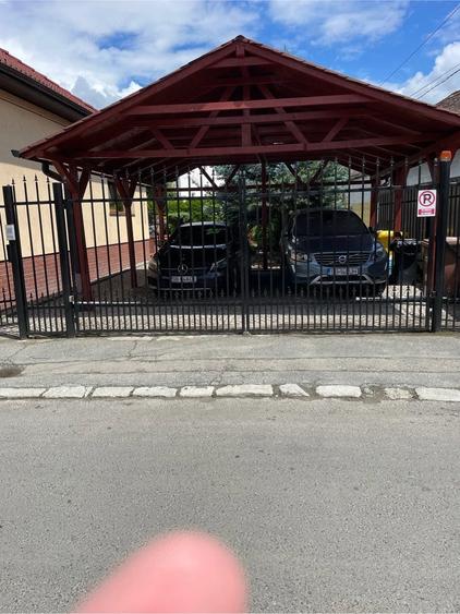 Casă cu Teren 580 Mp în Central