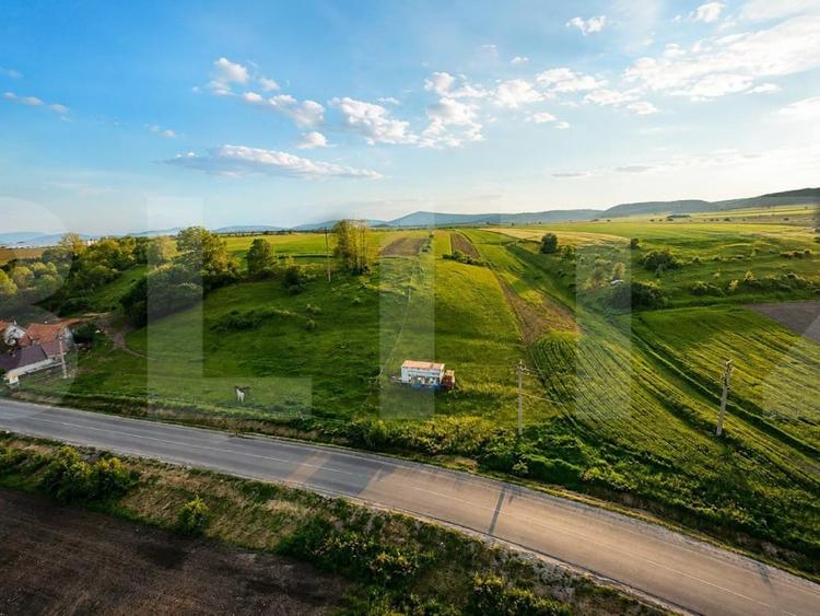 Teren agricol extravilan de 9000 mp, în Ilieni
