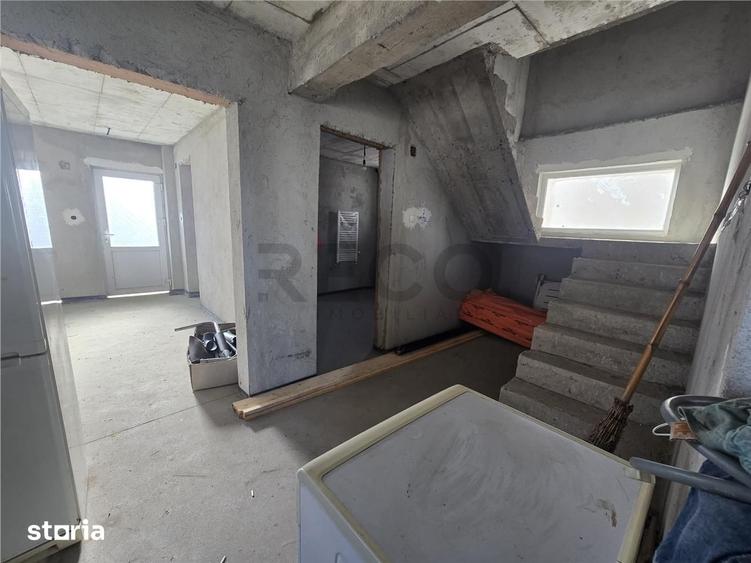 Casă cu 4 camere cu Teren 300 Mp în Sântandrei