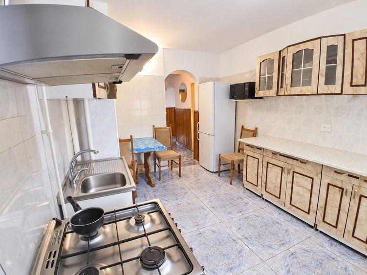 Apartament cu 4 camere decomandat în Lunca Cetățuii