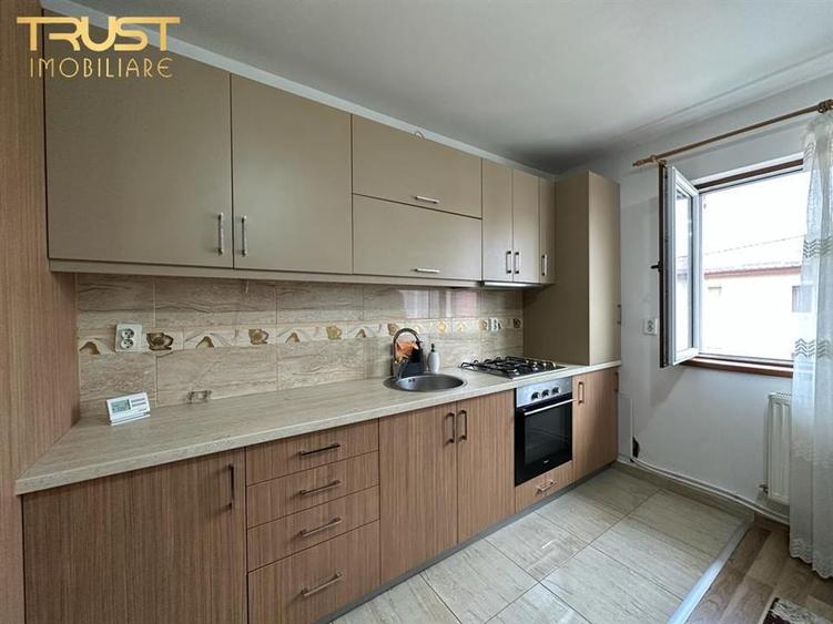 Apartament cu 2 camere decomandat în Florești