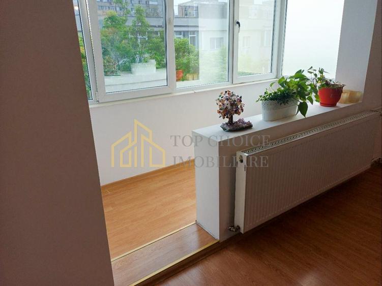 Apartament cu 3 camere decomandat, mobilat în Tei