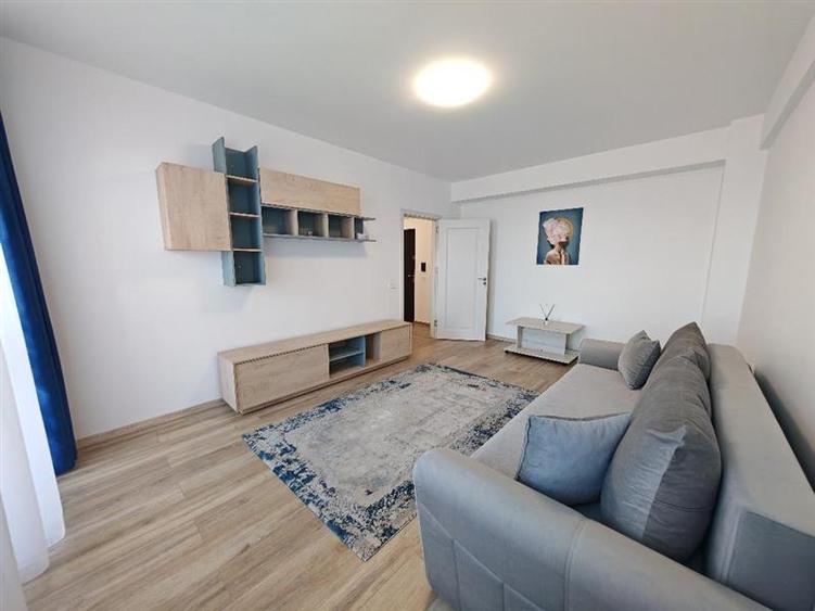 Apartament cu 2 camere decomandat, mobilat în Cristian