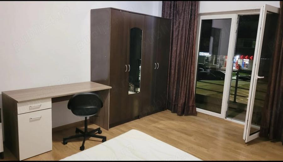 Garsonieră decomandată în Apărătorii Patriei