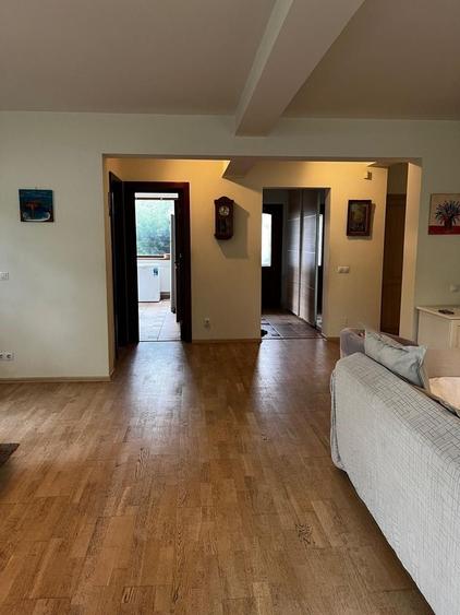 Casă individuală cu 4 camere cu Canalizare în Corbeanca
