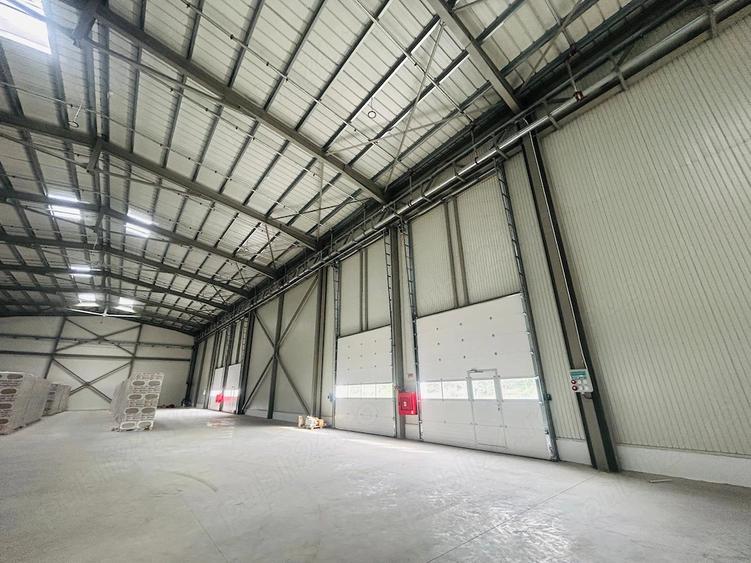 Spațiu comercial, de 6,000 mp, în Exterior Vest