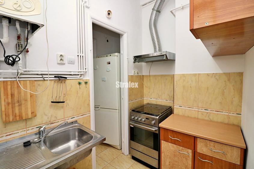 Apartament cu 3 camere circular în P-ța Unirii